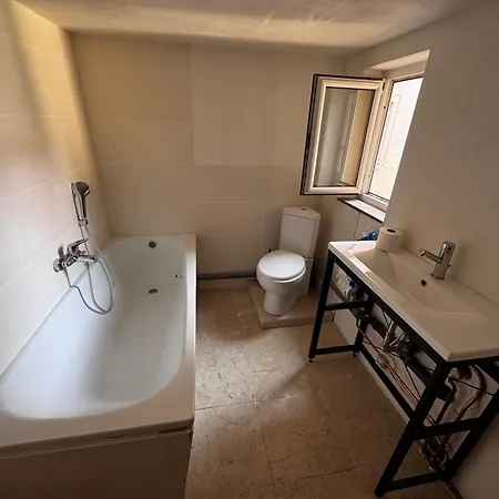 Kleine Lea1 Gemeinschaftsbad Kein Wifi Homestay